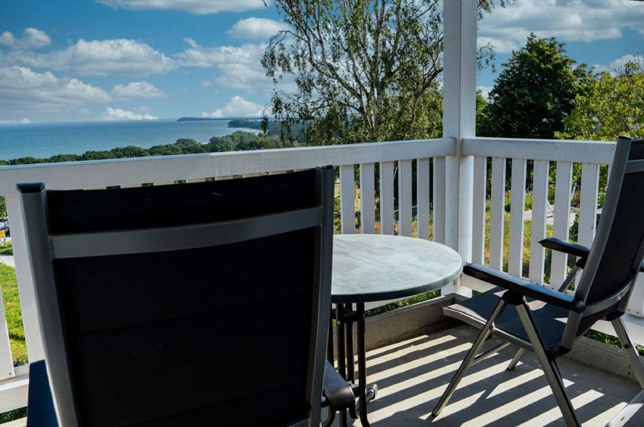 Meerblick Fewo 29: Seaview Apartment with Balcony and Spa Access Goehren  Exterior photo