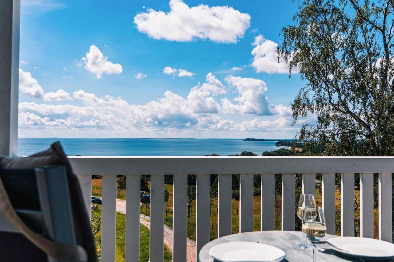 Meerblick Fewo 29: Seaview Apartment with Balcony and Spa Access Goehren  Exterior photo